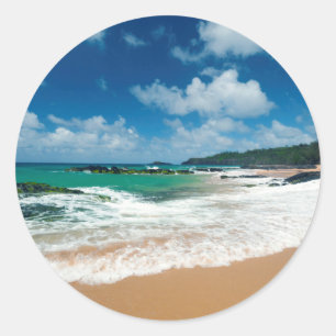 Sticker Rond États-Unis, Kauai, Hawaï. Une femme se promène sur
