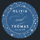 Sticker Rond Étoiles d'argent Mariage céleste mystique<br><div class="desc">Starry nuit céleste mariage bleu marine autocollants</div>