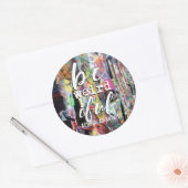 Sticker Rond Être bizarre (Enveloppe)