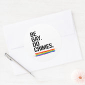 Sticker Rond Être gay faire des crimes (Enveloppe)