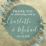 Sticker Rond Eucalyptus Green Signature Mariage Faveur Merci<br><div class="desc">Eucalyptus signature verte mariage faveur merci classique collant rond avec des noms de style signature. Personnalisez avec vos informations de remerciement spéciales en typographie chic. Conçu par Thisisnotme©</div>