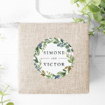 Sticker Rond Eucalyptus Grove | Mariage de couronne botanique<br><div class="desc">Scellez vos enveloppes ou faveurs d'invitation avec ces élégants autocollants de mariage botaniques avec vos noms encadrés par une couronne d'aquarelle de feuillage vert eucalyptus,  feuilles et de minuscules bourgeons bleu marine sur un arrière - plan blanc. Coordonnée avec notre collection de mariages Eucalyptus Grove.</div>