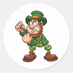 Sticker Rond fâché leprechaun tenant les poings debout prêt à c