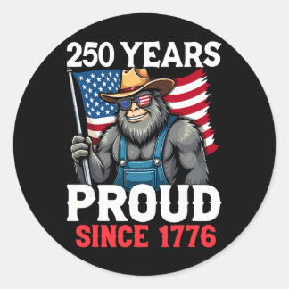 Sticker Rond Farmer Bigfoot Et Drapeau 250 Ans 1776-2026 250ème