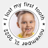 Sticker Rond Félicitations pour la première dent perdue de l'en (Devant)