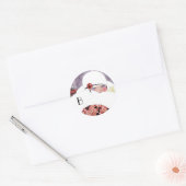STICKER ROND FEMME DANS LA NEIGE, HIVER BEAUTY MODE MONOGRAM (Enveloppe)