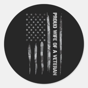 Sticker Rond Femme_ Fier Épouse D'Un Vétéran - Drapeau Américai