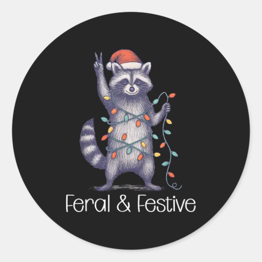 Sticker Rond Feral And Festive Raccoon, Funny Christmas  (Devant)