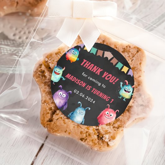Sticker Rond Fête d'anniversaire à thème de Little Monster
