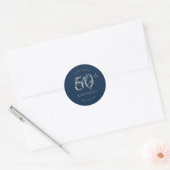Sticker Rond Fête d'anniversaire de 50 ans Navy Script Moderne (Enveloppe)
