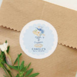 Sticker Rond Fête des mariées de bulle bleue<br><div class="desc">Découvrez comment ajouter une touche d'élégance à nos Stickers ronds Fêtes des mariées Blue Petals et Prosecco peut transformer les faveurs et les enveloppes de votre événement. Ces autocollants élégants sont le moyen parfait de personnaliser et élever même les cadeaux les plus simples, faisant de votre douche nuptiale une expérience...</div>