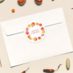 Sticker Rond Feuilles automne Mariage moderne rouille brûlée<br><div class="desc">De belles chutes d'aquarelle laissent cette suite de papeterie mariage à part du reste. Vous pouvez customiser tout le texte. Coordonner les éléments disponibles.</div>