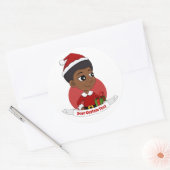 Sticker Rond Fille de Noël avec un dessin animé afro (Enveloppe)