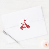 Sticker Rond Fille Scooter rouge (Enveloppe)
