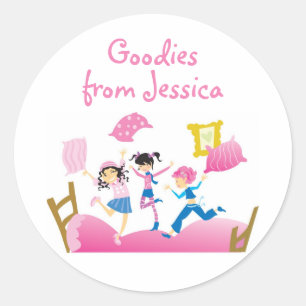 Sticker Rond Filles Jumping sur le lit de couchage de la fête d