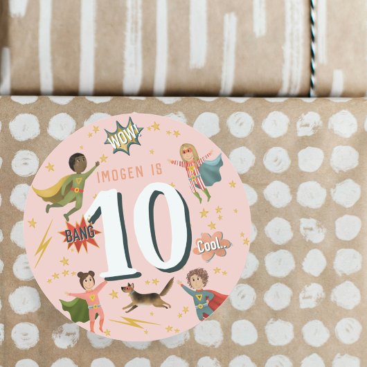 Sticker Rond Filles Pink Superhero Enfants Âge Anniversaire