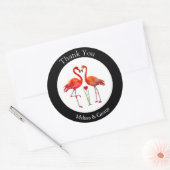Sticker Rond Flamant rose mignon Merci Couple sur noir & blanc (Enveloppe)