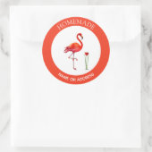 Sticker Rond Flamant rose mignon sur Coral & White Maison (Sac)