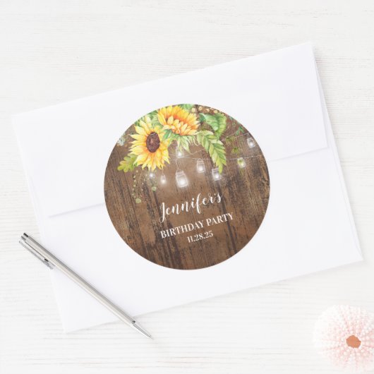 Sticker Rond Fleurs de soleil, bois rustique et lumières (Enveloppe)