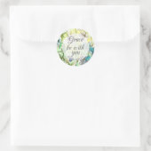 Sticker Rond Fleurs d'Hébreux 13 Écriture Grâce Soit Avec Vous (Sac)