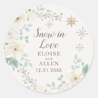 Fleurs d'hiver blanches sous la neige amoureuse