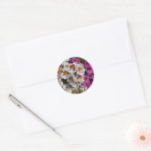 Sticker Rond Fleurs Papillon Blanc Rose et Violet (Enveloppe)
