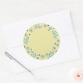 Sticker Rond Floral bleu, arrière - plan jaune pastel, (Enveloppe)
