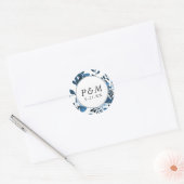 Sticker Rond Floral bleu et blanc avec Mariage Monogramme (Enveloppe)