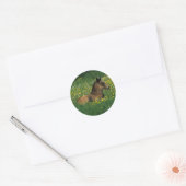 Sticker Rond Foal allongé dans les fleurs (Enveloppe)