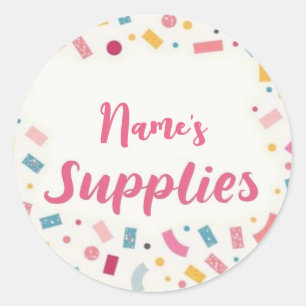 Sticker Rond « Fournitures de [Nom] » personnalisé