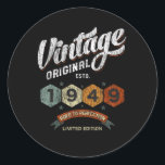 Sticker Rond Funny 76 Year Old 1949 Vintage 76th Birthday Gift<br><div class="desc">Célébrez En Style Avec Ce Cadeau D'Anniversaire Unique Et Amusant D'Inspiration Vintage! Ce Graphique D'Anniversaire Met En Lumière Parfaitement Votre Étape Spéciale. Que vous soyez âgé de 9, 21, 30, 40, 50 ans, ou que vous soyez âgé d'un autre âge, montrez fièrement votre statut légendaire avec Humour et nostalgie. Ce...</div>