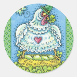 STICKER ROND FUNNY IRISH HEN, OEUFS VERTS ET SHAMROCK CUIT