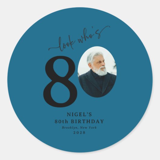 Sticker Rond Funny Look Whos 80 Stylish 80th Birthday  (Devant)