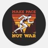 Sticker Rond Funny Retro Runner Running Quote Gift - Make Pace  (Devant)