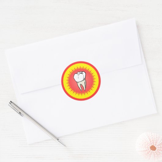 Sticker Rond Funny Rouge Blanc Jaune Extrait Molaire Starburst (Enveloppe)