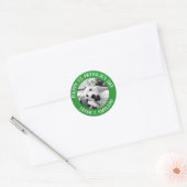 Sticker Rond Funny St. Patrick's Day Irlandais et chien sourian (Enveloppe)