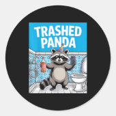 Sticker Rond Funny Trashed Panda Raccoon Gets Drunk  (Devant)