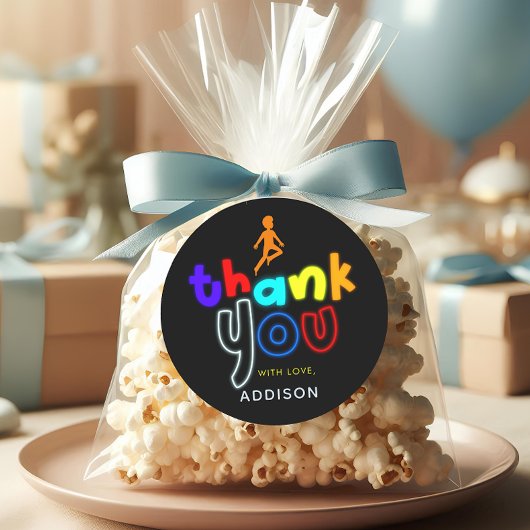 Sticker Rond Garçons Cool Jump Neon Trampoline Anniversaire Fav