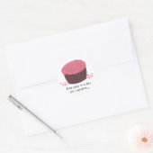 Sticker Rond Gâteau rose avec une phrase mignonne (Enveloppe)