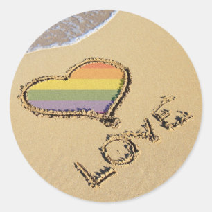 Sticker Rond Gay Rainbow Amour Coeur Dans Le Sable