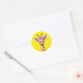 Sticker Rond Girafe avec lunettes roses Jaune Arrière-plan. Aut (Enveloppe)