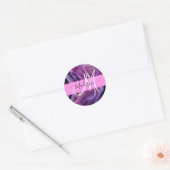 Sticker Rond Glamour Abstrait Texture de Reflet Violet Monogram (Enveloppe)