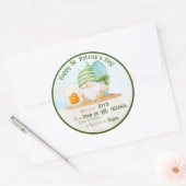 Sticker Rond Gnome de plage St Patrick's Day (Enveloppe)