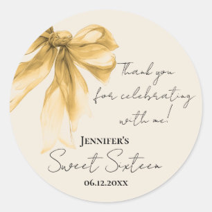 Sticker Rond Gold Bow Coquette Script Sweet 16 Remerciement