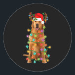 Sticker Rond Golden Retriever Christmas Tree Lights Pyjama Chie<br><div class="desc">Golden Retriever Christmas Tree Lights Pyjama Amoureux des chiens Noël</div>