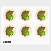 Sticker Rond Grey Shorthair cat with green crystal ball (Feuille)