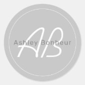 Sticker Rond Gris et blanc modernes | Nom et monogramme du Cool (Devant)