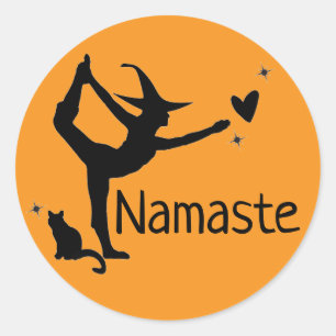 Sticker Rond Halloween Witch Chat Noir Yoga Namaste Orange Cute