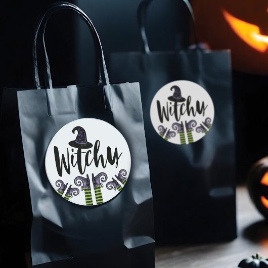 Sticker Rond Halloween Witchy Wick Whimsical