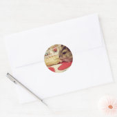 Sticker Rond Hamster blanc d'hiver mangeant une feuille d'autoc (Enveloppe)